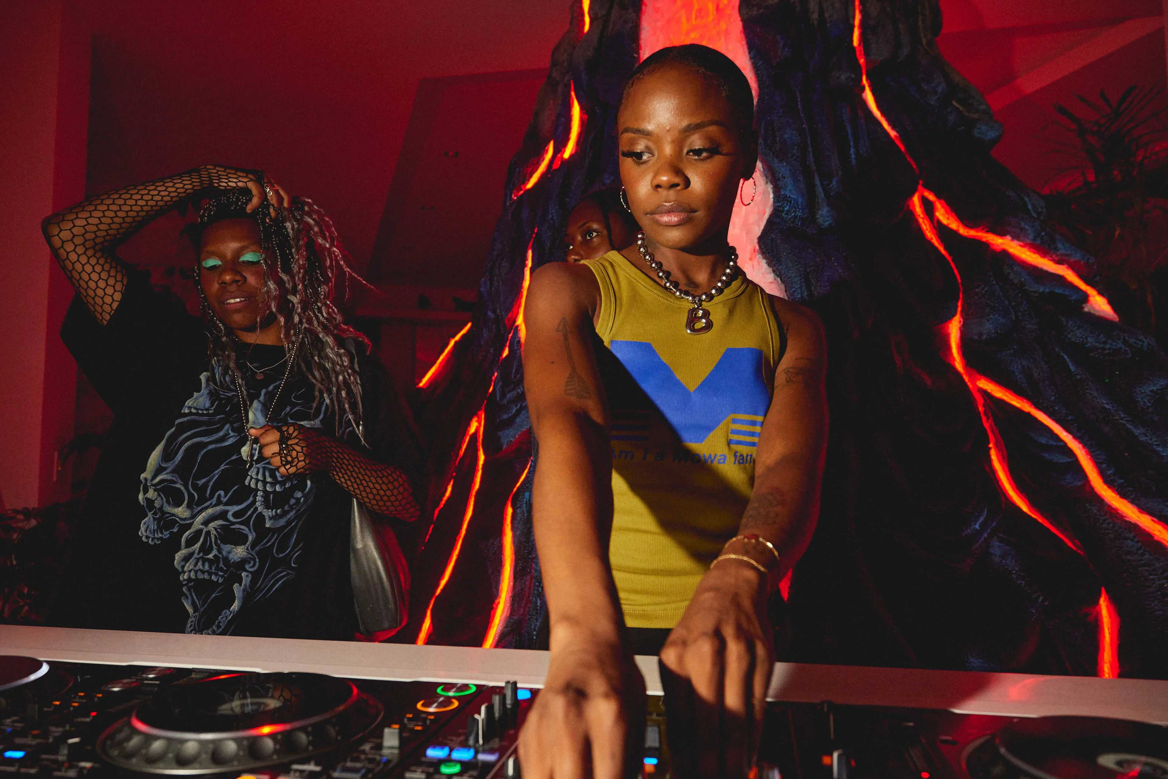 woman dj set at a party