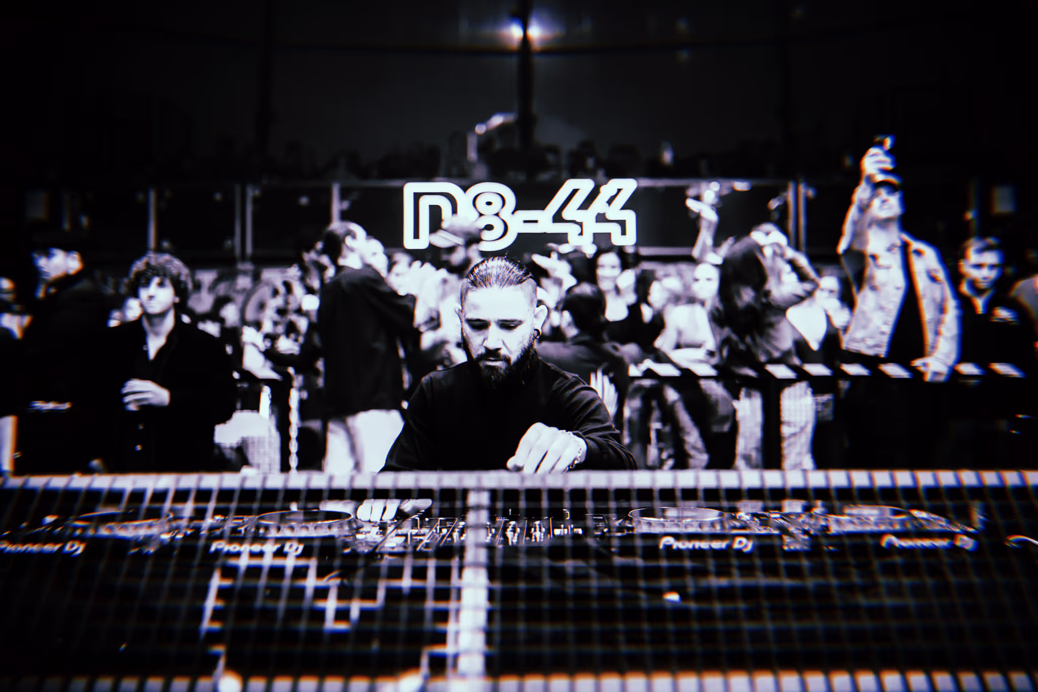 skrillex playing at los angeles coliseum