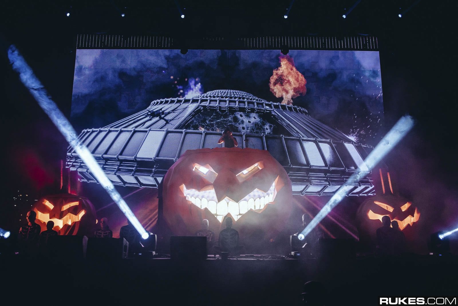 Skrillex day of the dead pumpkin show lighting