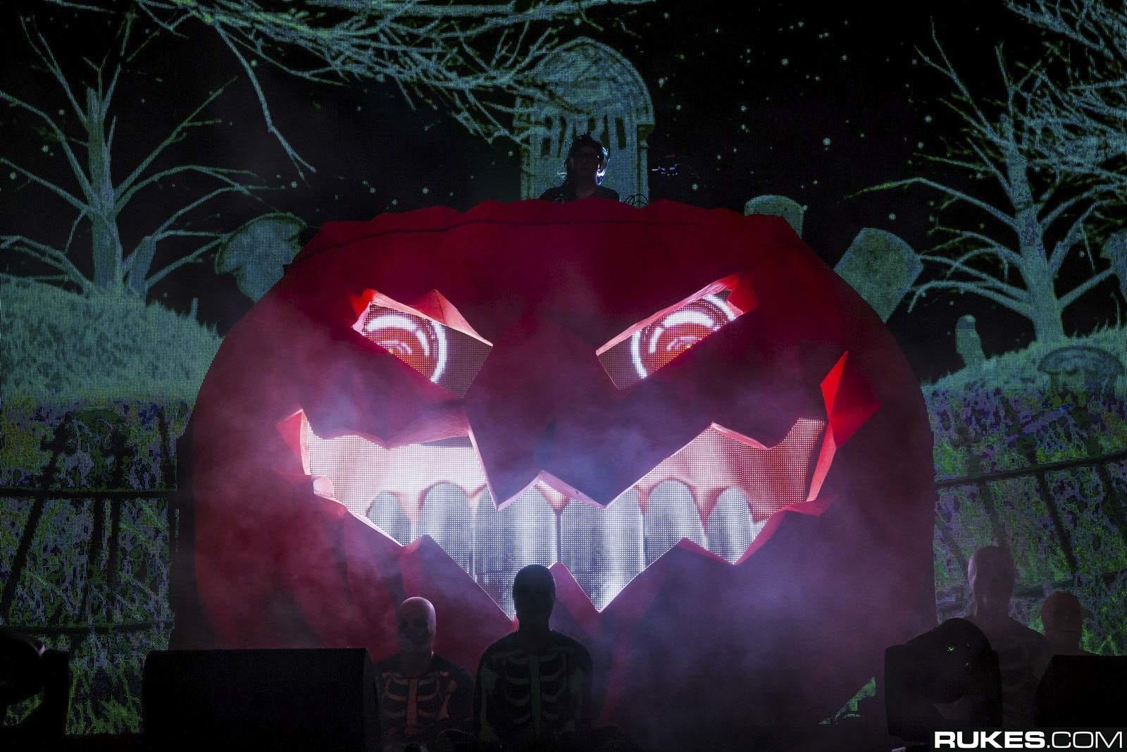 Skrillex day of the dead pumpkin show stage