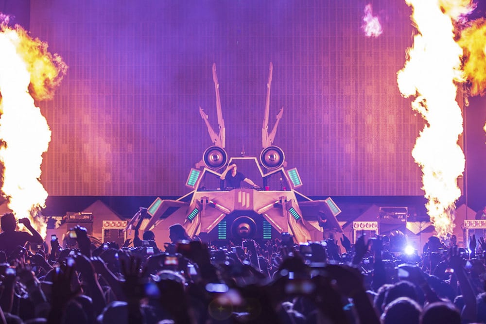 Skrillex Spaceship MK2 stage