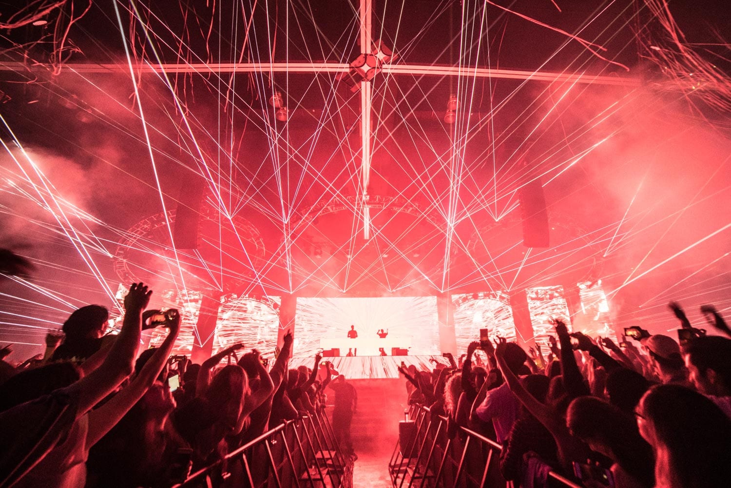 The Chainsmokers NYE 2016 stage