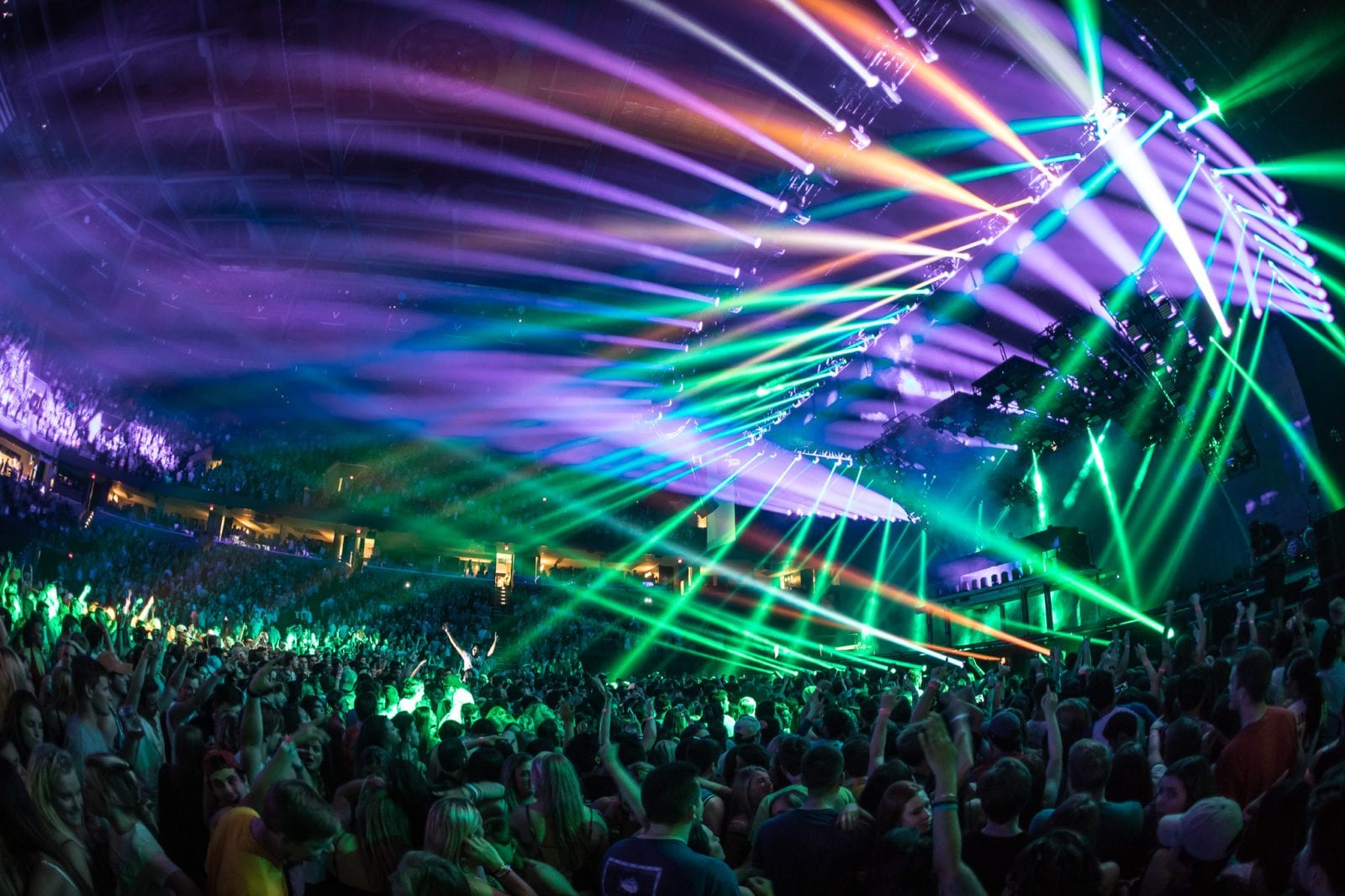 chainsmokers tour visuals