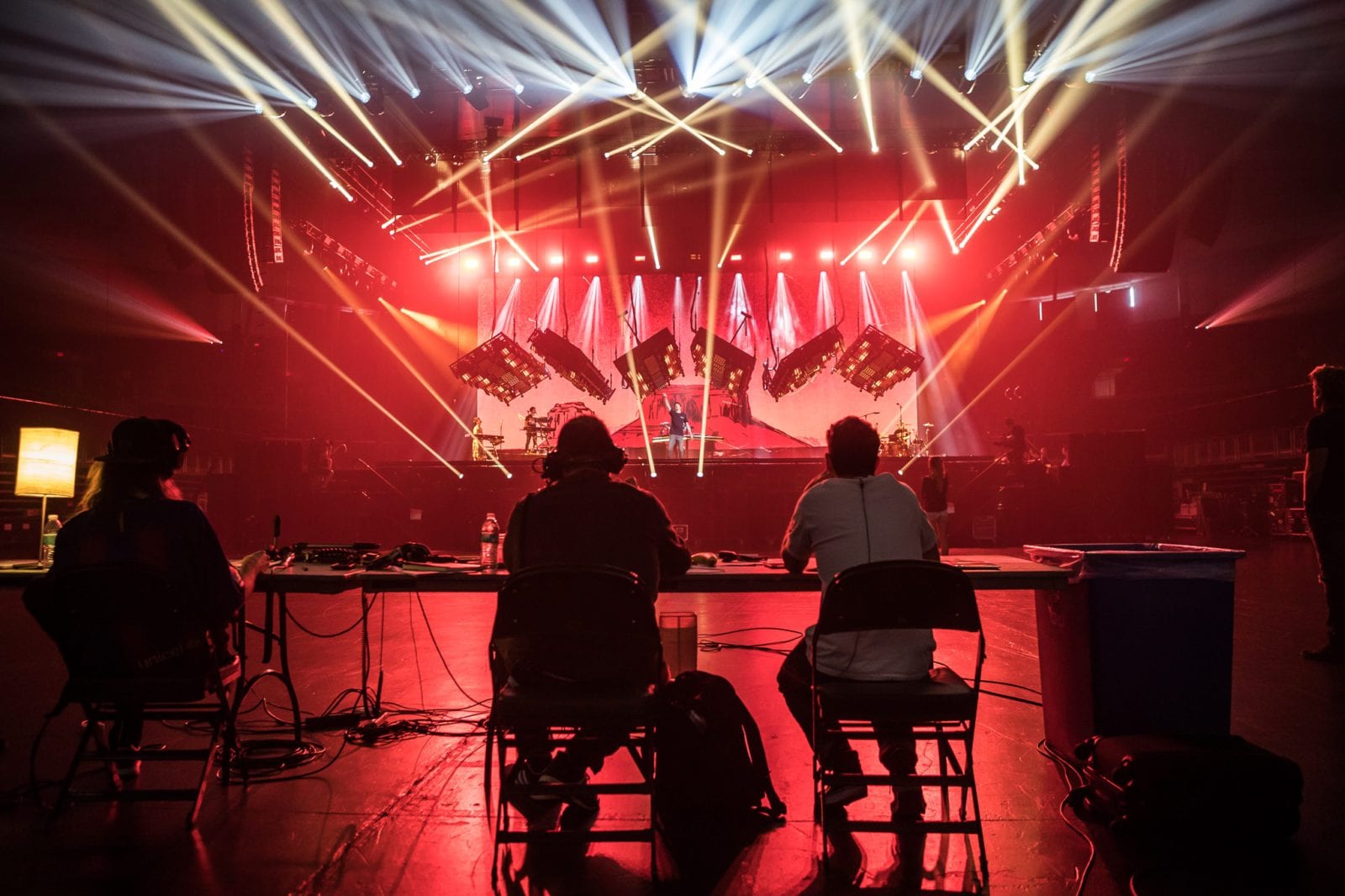 Chainsmokers Memories do not open
