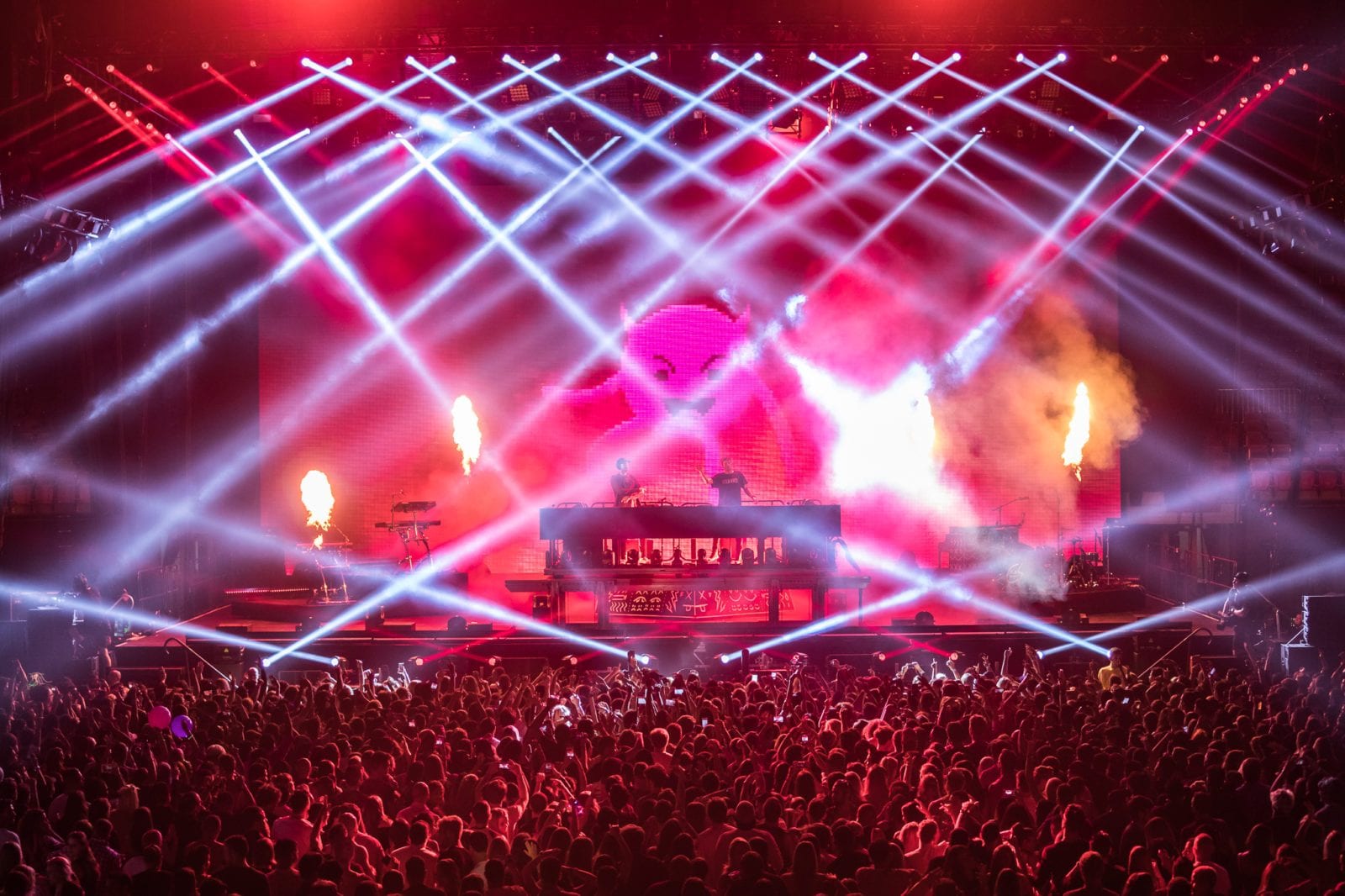 chainsmokers tour 2016