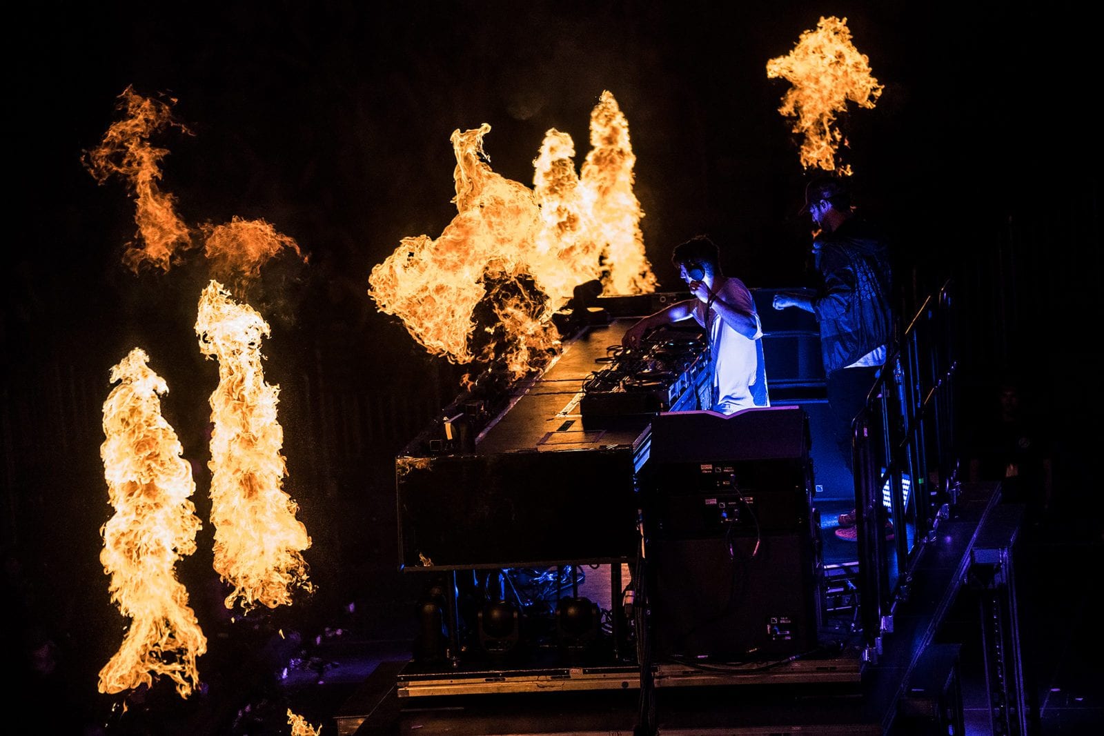Chainsmokers show fire