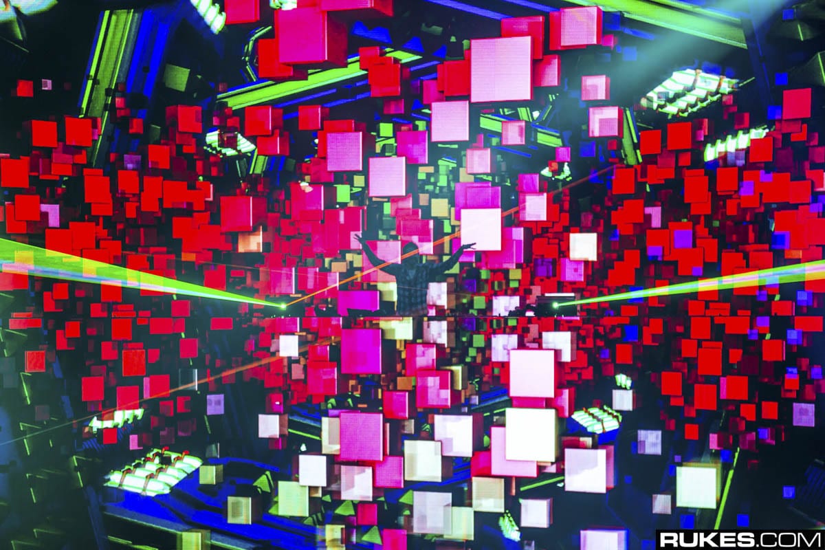 Zedd True Colors Tour cube visuals