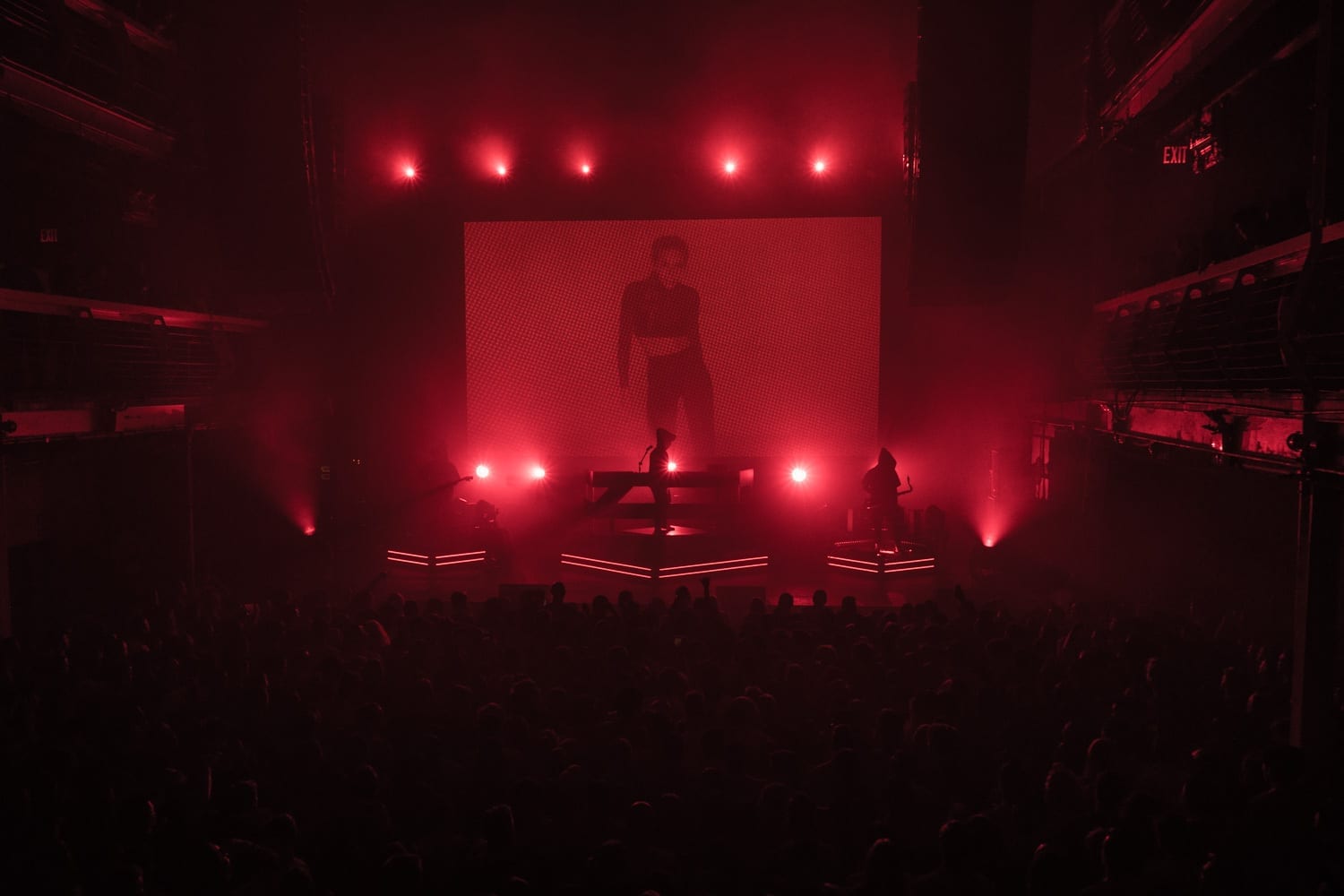ZHU Neon City Tour 2016 stage visuals